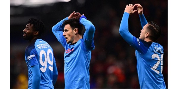 In der K.-o.-Runde der Champions League stehen sich zwei Mannschaften der Serie A gegenüber